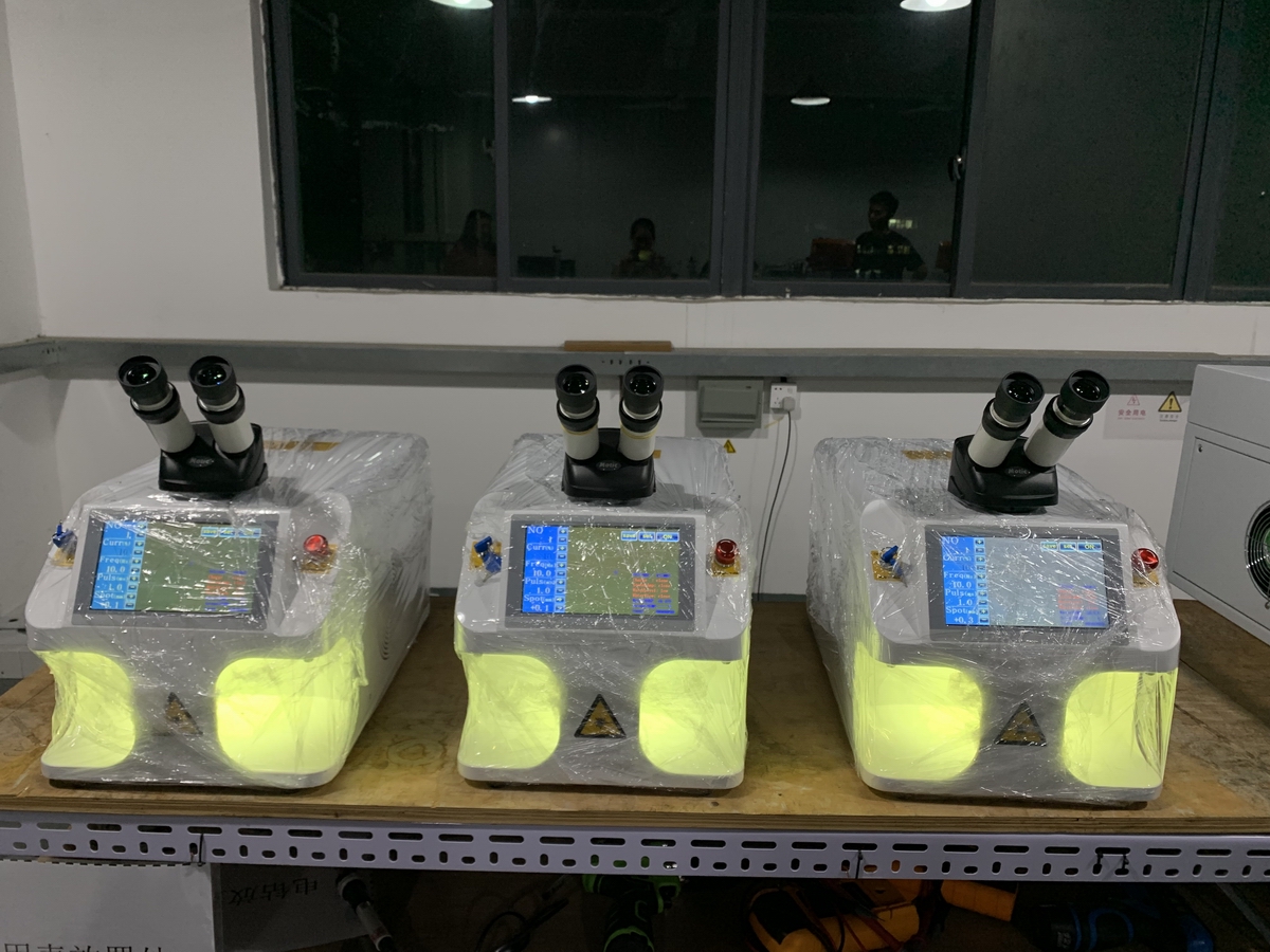 迷你珠宝首饰焊接机样品图