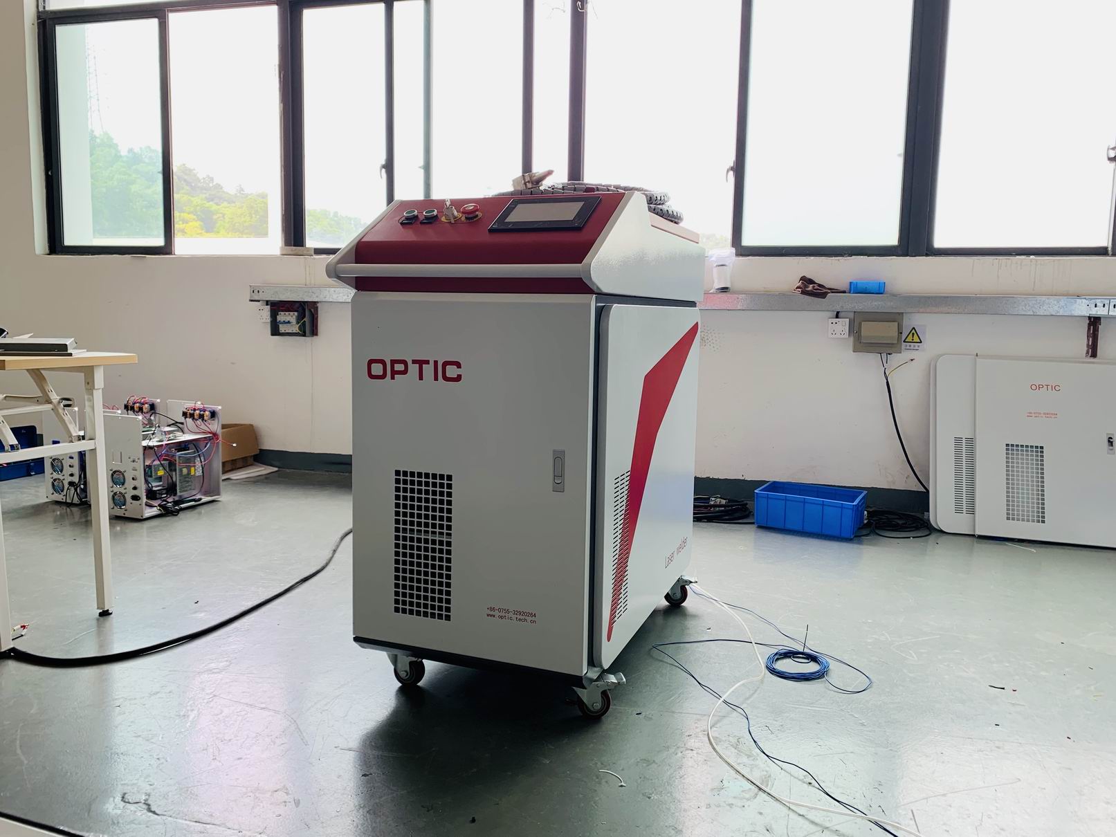 激光焊接机图片